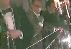 Tetona chica Japonesa disfruta rusa desvirgada de una buena cogida