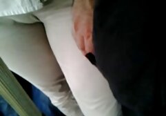 Lindo peludo chica con anal beeds en su cuarto de cojiendo a rusas baño